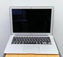 Apple MacBook Air A1466 2015 i5 8Gb Ddr3 120GB SSD O/B MDP OS X Yosemite 13.3