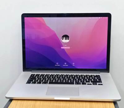 Apple MacBook Pro A1398 2015 i7 16GB DDR3L 250GB SSD O/B HDMI MDP BigSur 15.4