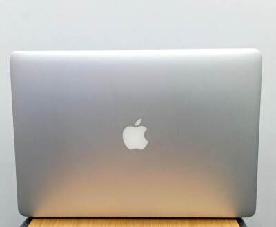 Apple MacBook Pro A1398 2015 i7 16GB DDR3L 250GB SSD O/B HDMI MDP BigSur 15.4