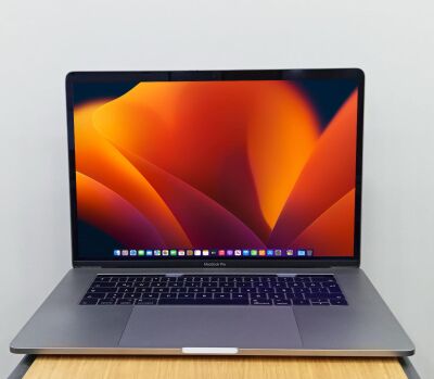 Apple MacBook Pro A1707 2017 İ7 2.9GHz 16Gb Ddr3 500 GB SSD Radeon Pro Monterey 15.4