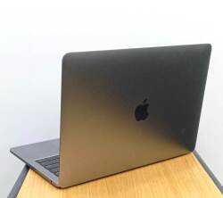 Apple MacBook Pro A1708 2017 i7 16GB DDR3L 250GB SSD O/B TYPE.C Catalina 13.3