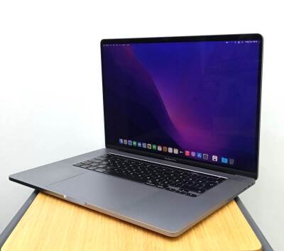 Apple MacBook Pro A2141 2019 İ7 2.6GHz 16Gb Ddr4 500 GB SSD Radeon 5300M 4GB Monterey 16