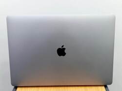 Apple MacBook Pro A2141 2019 İ7 2.6GHz 16Gb Ddr4 500 GB SSD Radeon 5300M 4GB Monterey 16