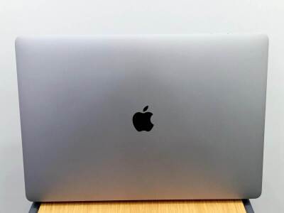 Apple MacBook Pro A2141 2019 İ7 2.6GHz 32GB DDR4 500 GB SSD Radeon 5300M 4GB Monterey 16