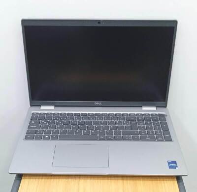 Dell LATİTUDE 5540 i5 1335U 16Gb Ddr4 512GB M2 SSD O/B HDMI UBUNTU 15.6