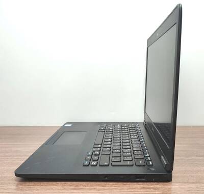 Dell Latitude E7470 i5 6300u 8Gb Ddr4 256GB SSD M2 O/B HDMI MDP Win10 14