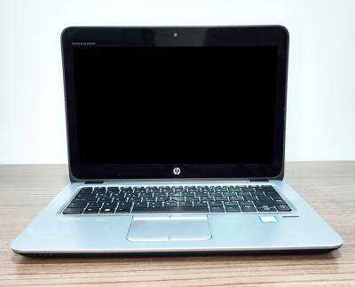 2.EL Hp Elitebook 820 G3 i7 6500u 8Gb Ddr4 256GB SSD O/B VGA DP Win10 12.5